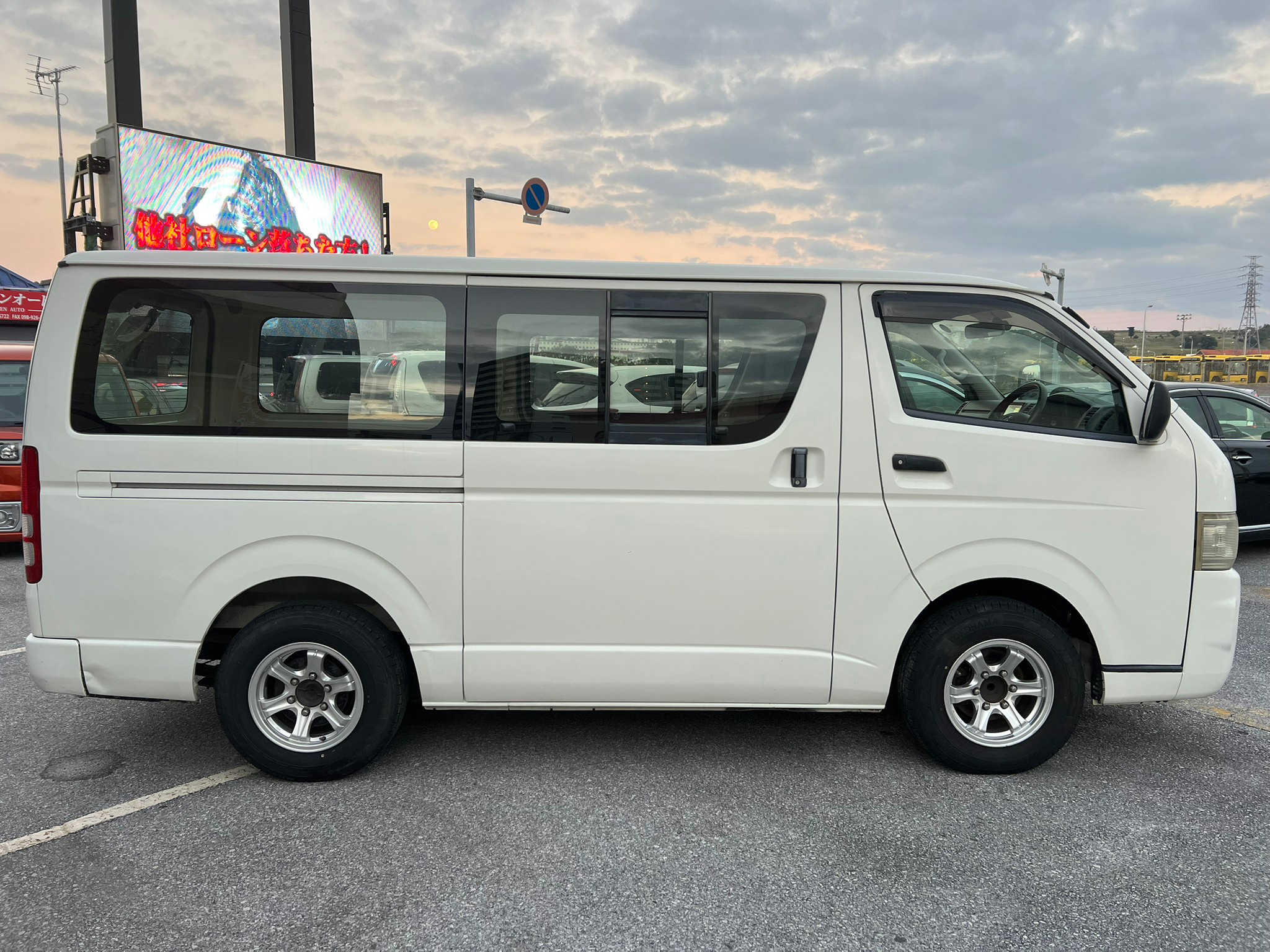 トヨタ ハイエース