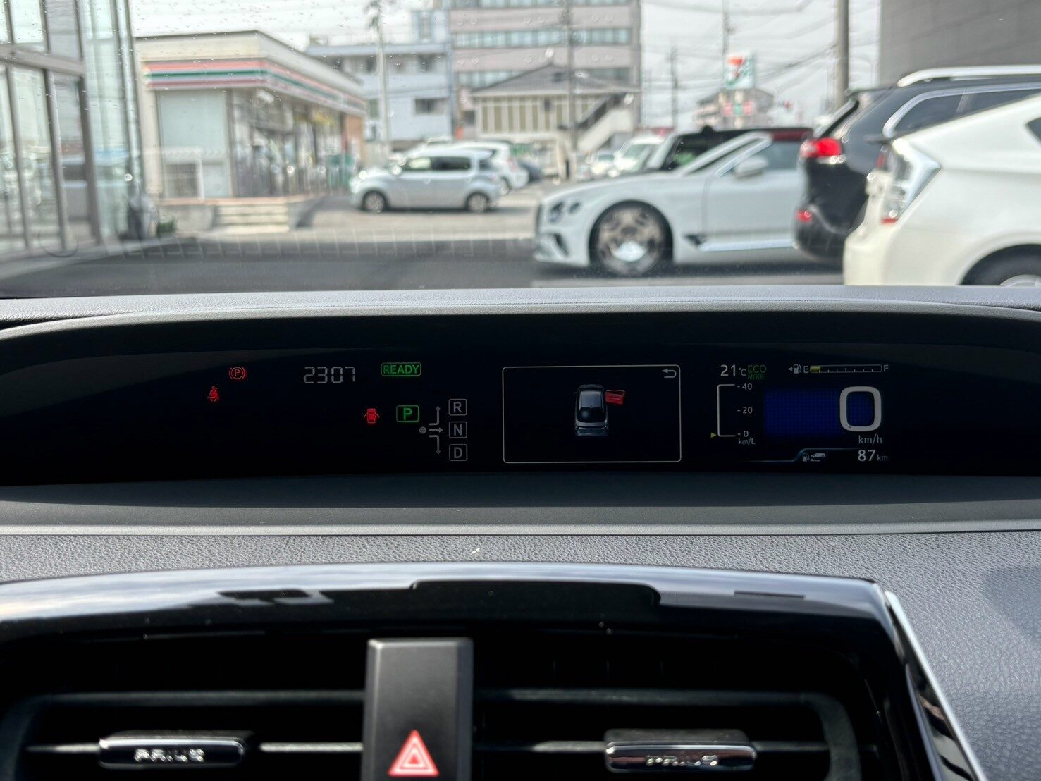 トヨタ プリウス